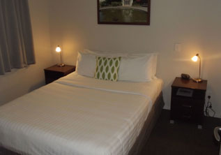 1 bedroom hotel motel accommodation hamilton